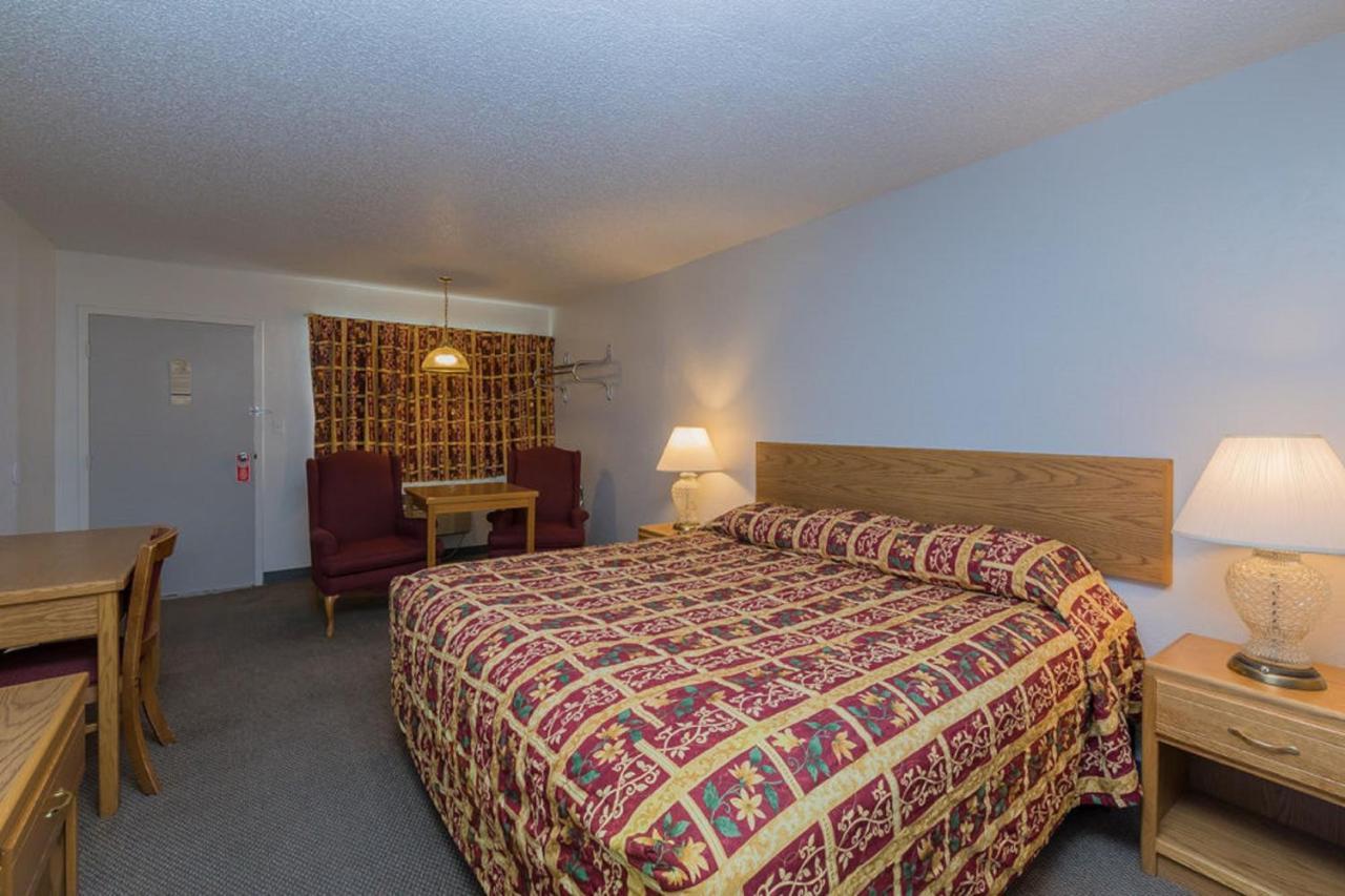 Motel 8 רוק ספרינגס מראה חיצוני תמונה